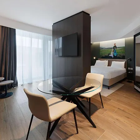Radisson Blu Hotel, Choruslife Szálloda Bergamo