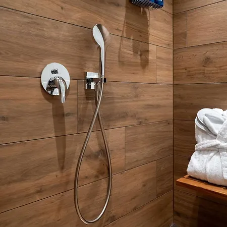 Radisson Blu Hotel, Choruslife Szálloda 4*