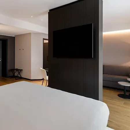 Radisson Blu Hotel, Choruslife ホテル 4*