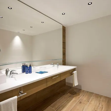 Radisson Blu Hotel, Choruslife Hotel 4*