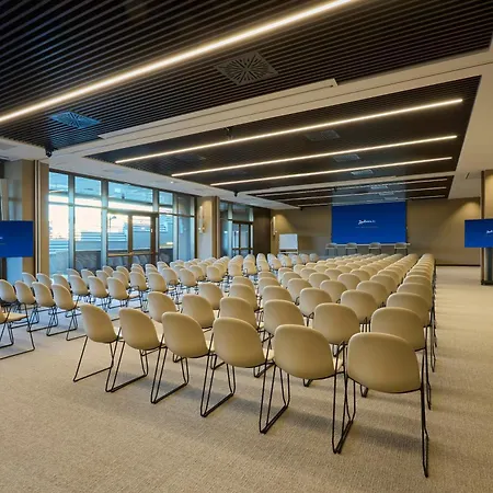 Hotel Radisson Blu Hotel, Choruslife 4*
