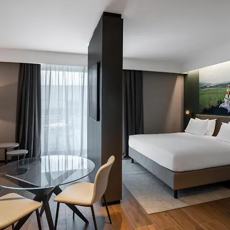 Radisson Blu Hotel, Choruslife 4*