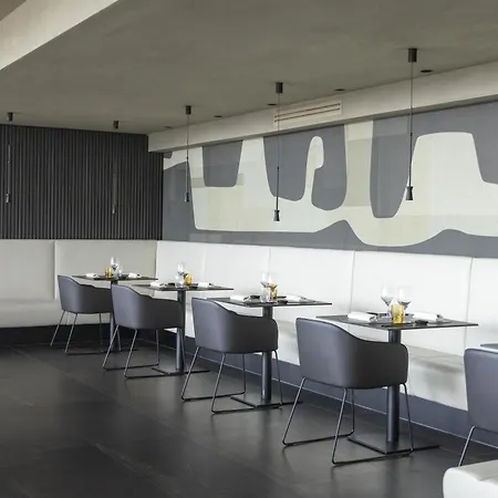 Radisson Blu Hotel, Choruslife 4*
