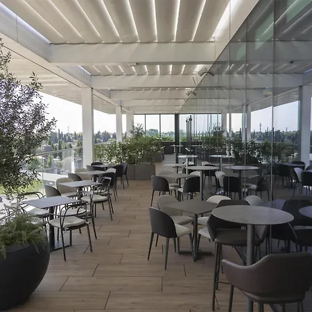Готель Radisson Blu Hotel, Choruslife