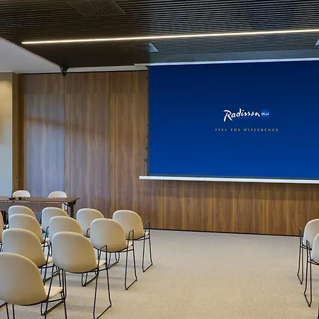 Radisson Blu Hotel, Choruslife