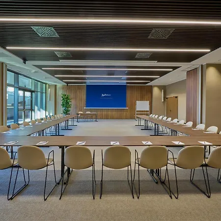 Radisson Blu Hotel, Choruslife מלון 4*