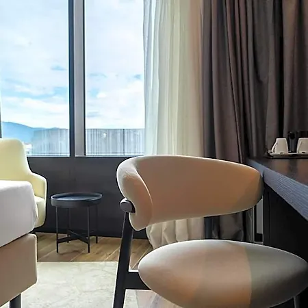 Radisson Blu Hotel, Choruslife