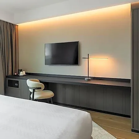 Radisson Blu Hotel, Choruslife 4*