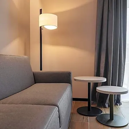 Radisson Blu Hotel, Choruslife