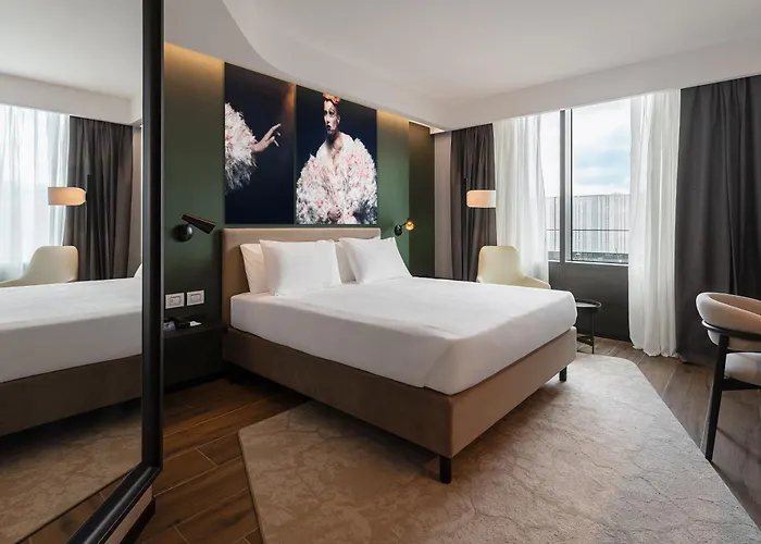 Radisson Blu Hotel, Choruslife 4* ברגמו