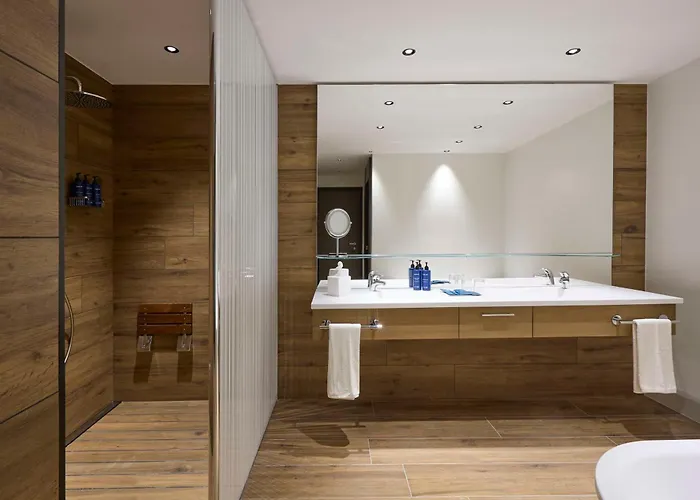 Radisson Blu Hotel, Choruslife Hotel