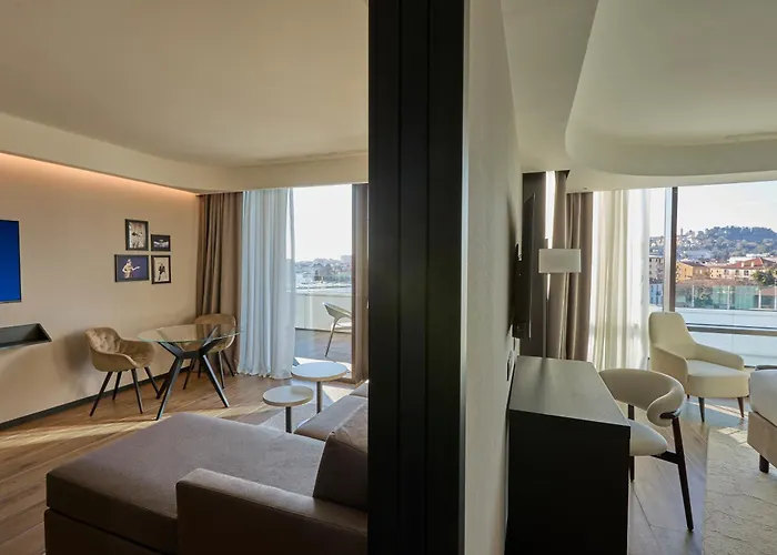 Radisson Blu Hotel, Choruslife Hotel 4*