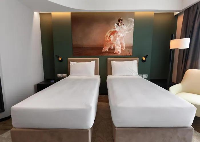 Radisson Blu Hotel, Choruslife מלון 4*