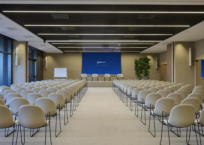 מלון Radisson Blu Hotel, Choruslife 4*